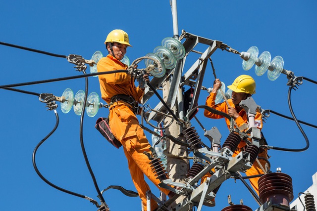  Gần 295 tỉ đồng giảm giá điện, tiền điện cho khách hàng tại miền Trung – Tây Nguyên  - Ảnh 1.