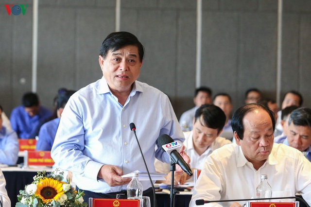 Ảnh: Thủ tướng làm việc tại Quảng Ninh và trò chuyện với công nhân mỏ - Ảnh 3.