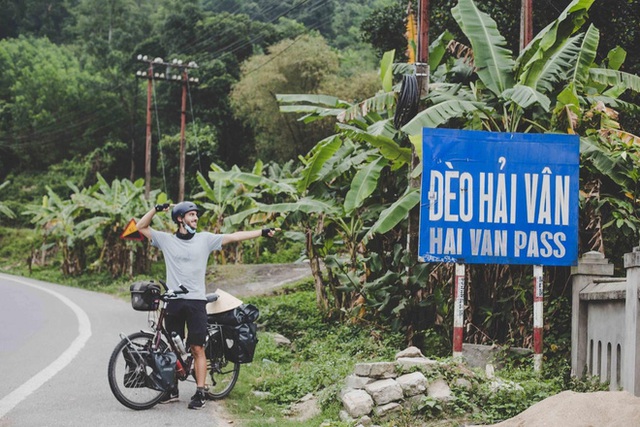 Cặp chồng Tây vợ Việt kết thúc 16.000km đạp xe từ Pháp về Việt Nam: Chặng cuối gian nan vì dịch bệnh Covid-19 - Ảnh 4.
