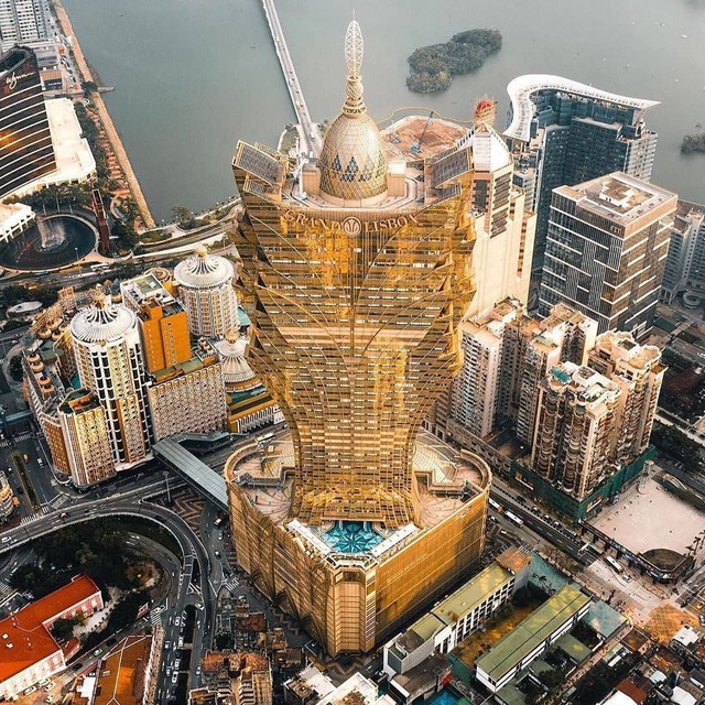 Cận cảnh công trình để đời nhất của “ông trùm” sòng bạc Macau vừa qua đời: Tòa nhà hình búp sen vàng khổng lồ, hình check-in ngập tràn MXH - Ảnh 5.