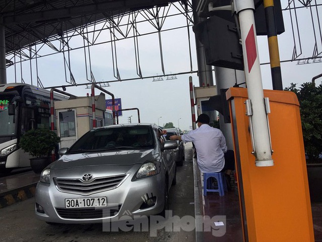 Cao tốc Pháp Vân tê liệt sau kỳ nghỉ lễ dài ngày - Ảnh 5. Cao tốc Pháp Vân tê liệt sau kỳ nghỉ lễ dài ngày - Ảnh 5.