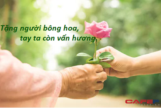 Chờ may mắn gõ cửa không bằng tự mình làm việc lương thiện, việc thuận tiện cho người khác cũng chính là thuận tiện cho bản thân - Ảnh 1.