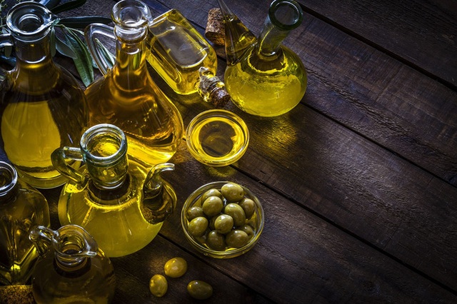 Tổng hợp những loại dầu ăn tốt cho sức khỏe và cách bảo quản, sử dụng dầu tốt cho sức khỏe - Ảnh 1.