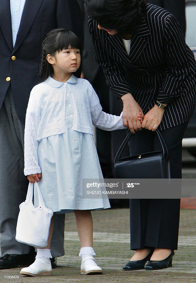 Hoàng hậu Masako - người mẹ từng vượt qua căn bệnh trầm cảm, dùng kỷ luật thép để dạy con sống như thường dân, không có đặc quyền dù là công chúa - Ảnh 11.