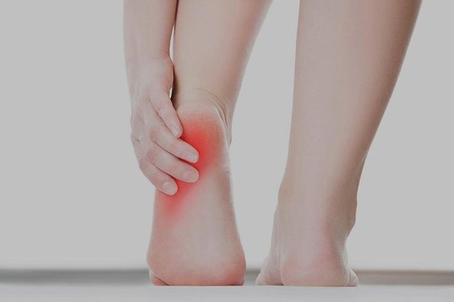 Đi khám vì bị đau gót chân, không ngờ phát hiện khối u máu: Bác sĩ cảnh báo 4 bệnh khác liên quan đến đau gót chân - Ảnh 2.