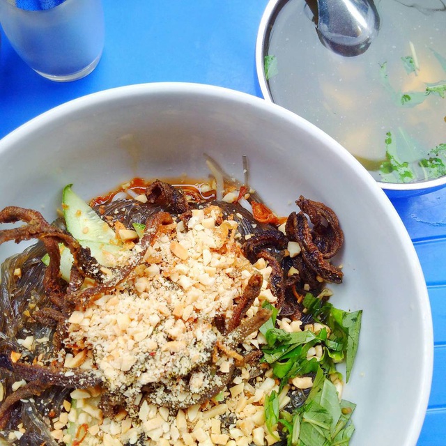 Món trộn - biến tấu ẩm thực thú vị của Hà Nội, càng nắng nóng, càng lắm người mê - Ảnh 14.