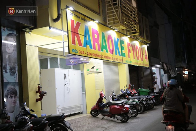 Sau lệnh của Thủ tướng nhiều quán karaoke ở Hà Nội và Sài Gòn nhộn nhịp mở cửa trở lại, nhiều quán vẫn đóng cửa im lìm - Ảnh 24.