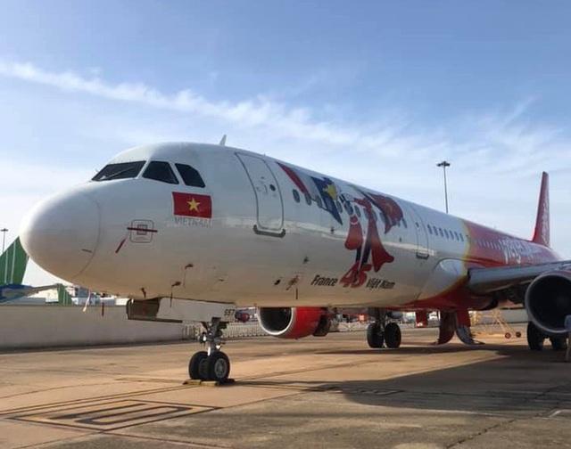  Máy bay trượt khỏi đường băng Tân Sơn Nhất: Vietjet lên tiếng xin lỗi  - Ảnh 3.