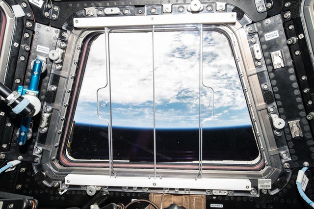 Cuộc sống khác thường của các phi hành gia trên trạm vũ trụ ISS - Ảnh 6.