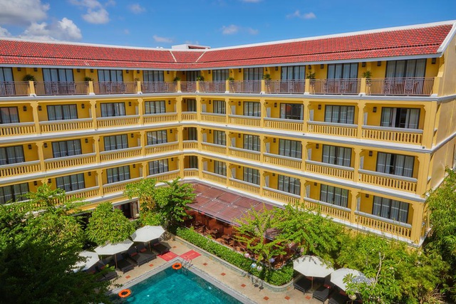 7 khách sạn, resort 4 sao ở Hội An có giá dưới 1 triệu VNĐ/đêm: Cơ hội vàng cho những ai thích sống chậm giữa lòng phố cổ bình yên - Ảnh 1.