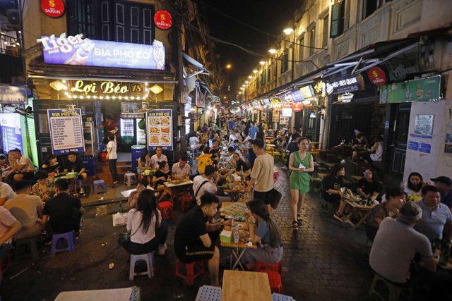 Báo Singapore: Việt Nam đang đứng đầu khu vực Đông Nam Á trong nỗ lực hồi sinh ngành du lịch - Ảnh 1.