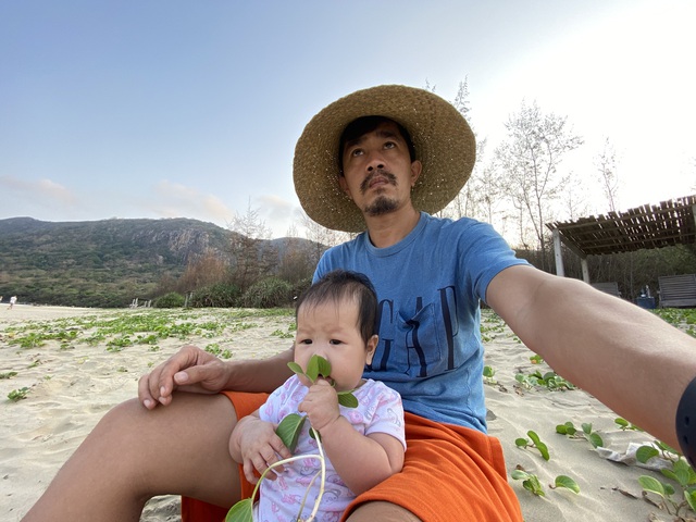 Ông bố Hà Nội bỏ việc vì nghiện con: Cùng con “đi đu đưa” từ 6 tháng tuổi, 3 tuổi đã “thả” con đi khám phá đảo hoang, cứu hộ rùa - Ảnh 6.