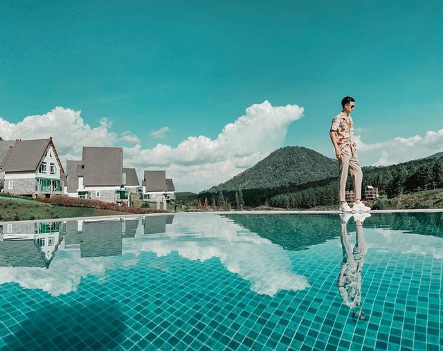 5 khách sạn 5 sao có view đẹp hút tầm mắt ở Đà Lạt: Muốn trốn nắng hè, bạn nhất định nên đến để tận hưởng không khí tuyệt vời của cao nguyên - Ảnh 7.