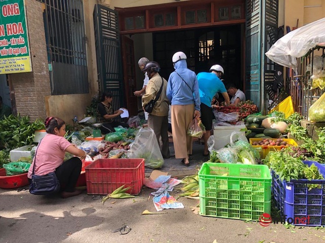 Nắng nóng, nghìn quả dừa bán veo mỗi ngày, thịt lợn không bóng khách - Ảnh 5.