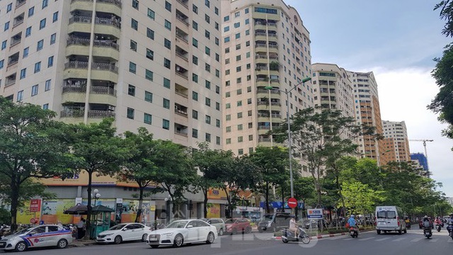 Cận cảnh khu chung cư nghìn căn hộ không phòng sinh hoạt cộng đồng ở Hà Nội - Ảnh 1.