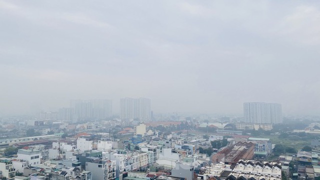 Bầu trời Sài Gòn âm u, chìm trong sương mù - Ảnh 16.