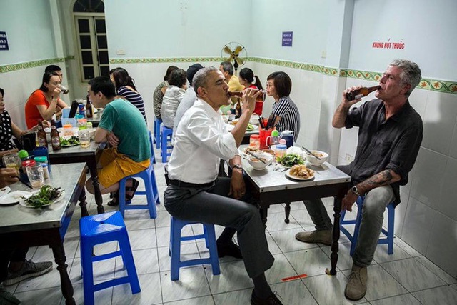 Số phận của những quán ăn Việt sau khi được các Tổng thống Mỹ ghé thăm đều thay đổi đến bất ngờ, nhưng gây tranh cãi nhất là hàng bún chả Obama - Ảnh 25.