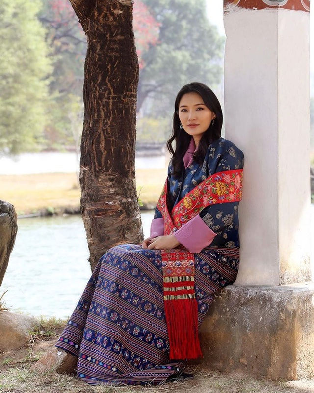 Hoàng hậu vạn người mê Bhutan đón tuổi mới chỉ bằng một tấm hình nhưng cũng đủ khiến hàng triệu người xốn xang vì quá hoàn mỹ - Ảnh 1.