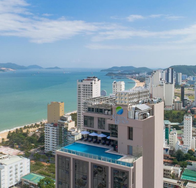 4 khách sạn từ 4 sao có hồ bơi vô cực: Điểm đến lý tưởng cho kỳ nghỉ sang xịn, phù hợp với các gia đình vi vu Nha Trang - Ảnh 10.