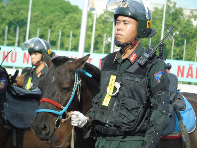  Thủ tướng và Chủ tịch Quốc hội dự Lễ ra mắt Đoàn Cảnh sát cơ động Kỵ binh  - Ảnh 7.