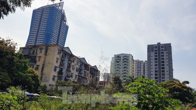 Cận cảnh ô đất vàng dịch vụ cuối cùng đô thị mẫu Hà Nội bỏ hoang 20 năm - Ảnh 11.