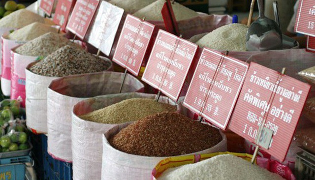 Lượng xuất khẩu gạo của Thái Lan có thể sẽ xuống thấp nhất 10 năm - Ảnh 1.