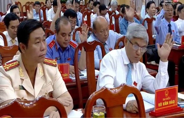 Miễn nhiệm chức Chủ tịch UBND tỉnh Quảng Ngãi đối với ông Trần Ngọc Căng - Ảnh 2.