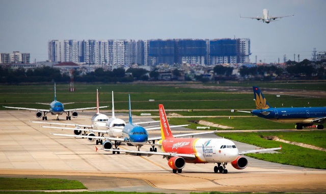 Cục hàng không Việt Nam: Lượng khách đi máy bay tăng kỷ lục - Ảnh 1.