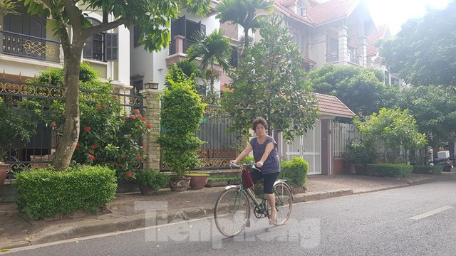Cận cảnh biệt thự đô thị mẫu Hà Nội đua nhau thay cây xanh, lát vỉa hè sai quy hoạch  - Ảnh 11.