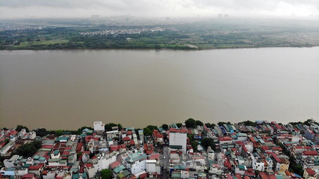 Cận cảnh nơi dự kiến xây dựng cầu Trần Hưng Đạo nối quận Long Biên - Hoàn Kiếm - Ảnh 3.