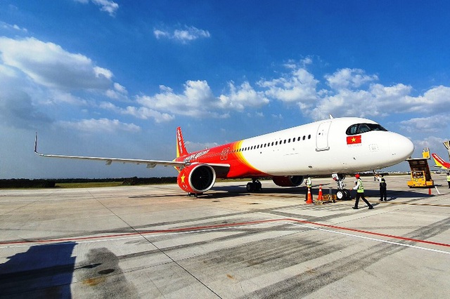 Đà Nẵng tạm dừng đón khách du lịch 14 ngày vì Covid-10: Vietjet, Vietnam Airlines và Bamboo hỗ trợ khách hàng đổi vé máy bay đến và đi Đà Nẵng từ 27/7 - Ảnh 1.