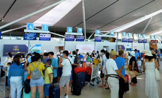 Tăng tối đa các chuyến bay giải tỏa hành khách khỏi Đà Nẵng - Ảnh 1.
