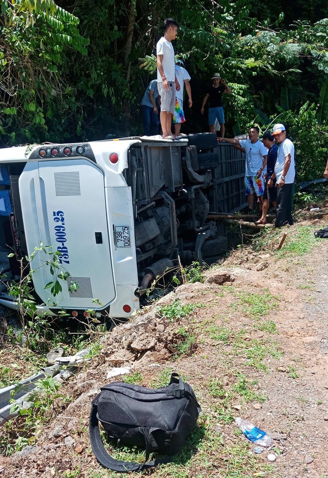  Chủ tịch tỉnh Quảng Bình tiết lộ nguyên nhân vụ tai nạn kinh hoàng khiến 13 người chết - Ảnh 2.