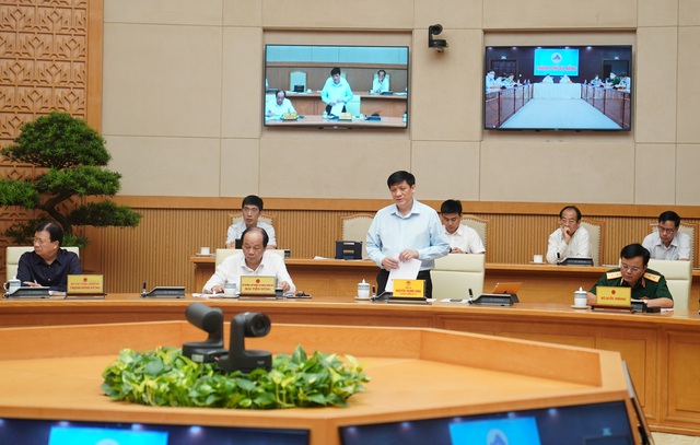 Thủ tướng: Không để dịch bệnh bùng phát, lan rộng ở Đà Nẵng và các địa phương khác - Ảnh 1.