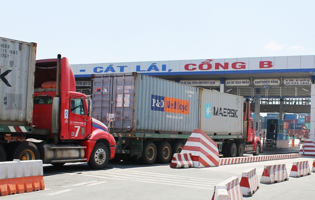 Các công chức hải quan bị bắt do liên quan đến vụ việc 213 container mất tích tại cảng Cát Lái