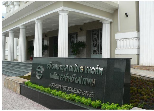 Chứng khoán sôi động, Sở Giao dịch Chứng khoán TP HCM lãi gấp đôi cùng kỳ Chứng khoán sôi động, Sở Giao dịch Chứng khoán TP HCM lãi gấp đôi cùng kỳ