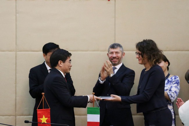 Italia quan tâm đến dự án sân bay Long Thành Italia quan tâm đến dự án sân bay Long Thành