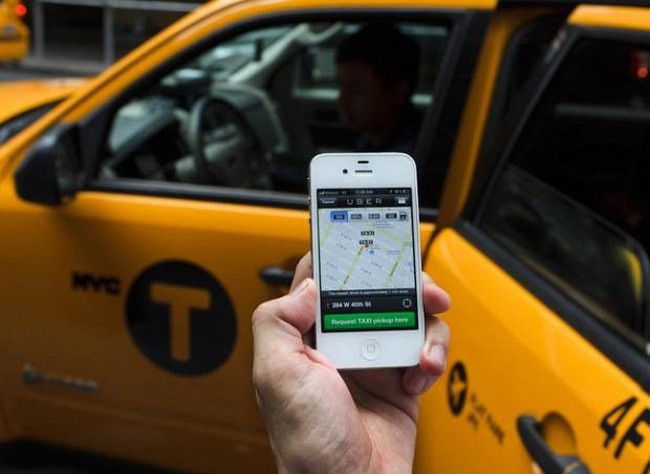 Sếp FPT: Nếu taxi truyền thống không thay đổi thì họ sẽ "chết" trong Cách mạng 4.0