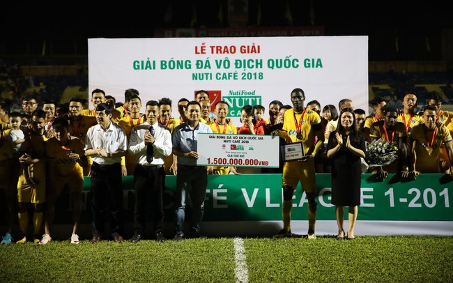 Chủ tịch Tập đoàn FLC Trịnh Văn Quyết: “Chúng tôi dừng tài trợ bóng đá Thanh Hóa”