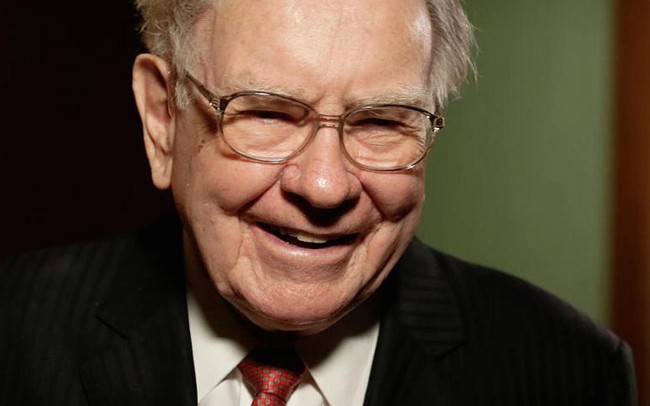 Khôn khéo biến mạng xã hội thành đòn bẩy thương hiệu: Warren Buffett đơn giản chỉ dùng sự hài hước, John Legere chia sẻ về Batman Khôn khéo biến mạng xã hội thành đòn bẩy thương hiệu: Warren Buffett đơn giản chỉ dùng sự hài hước, John Legere chia sẻ về Batman