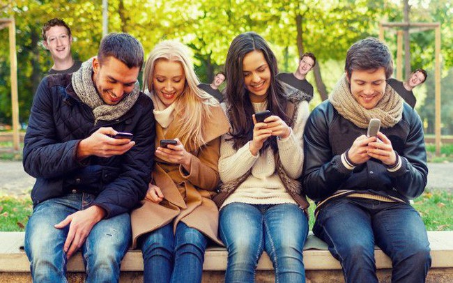 Mark Zuckerberg vạ miệng tiết lộ Facebook đang theo dõi tin nhắn trên Messenger Mark Zuckerberg vạ miệng tiết lộ Facebook đang theo dõi tin nhắn trên Messenger