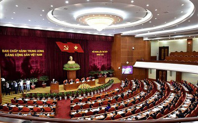 Trung ương bàn cải cách BHXH: Đề nghị tăng tuổi hưu từ năm 2021