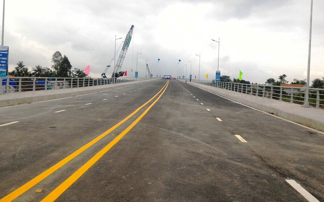 Cao tốc Hạ Long - Vân Đồn và cầu Bạch Đằng: Không lùi tiến độ, đảm bảo thông xe trong tháng 6 Cao tốc Hạ Long - Vân Đồn và cầu Bạch Đằng: Không lùi tiến độ, đảm bảo thông xe trong tháng 6