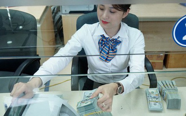 Lãi suất liên ngân hàng nằm dài ở vùng thấp Lãi suất liên ngân hàng nằm dài ở vùng thấp