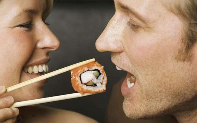 Bữa ăn tối quyết định chất lượng sức khỏe cao hoặc thấp: 4 nguyên tắc bạn nên áp dụng!