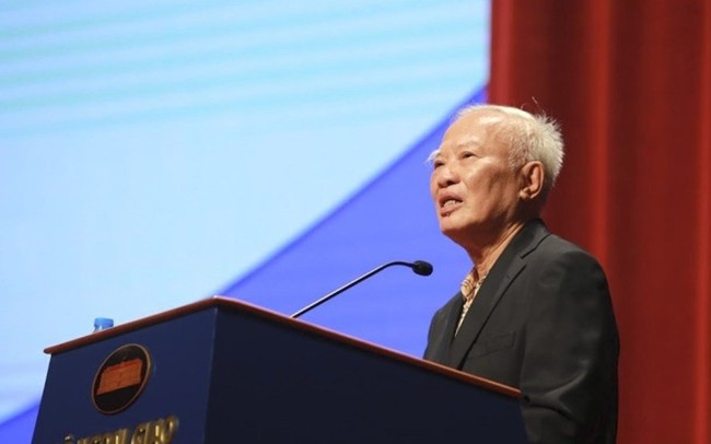 Nguyên Phó Thủ tướng Vũ Khoan cảnh báo về tác động của chiến tranh thương mại với Việt Nam Nguyên Phó Thủ tướng Vũ Khoan cảnh báo về tác động của chiến tranh thương mại với Việt Nam