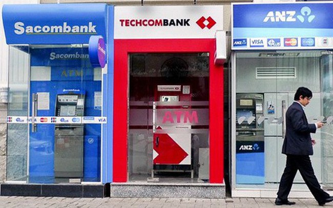 Đề xuất tăng phí trao đổi giao dịch rút tiền ATM ngoại mạng Đề xuất tăng phí trao đổi giao dịch rút tiền ATM ngoại mạng