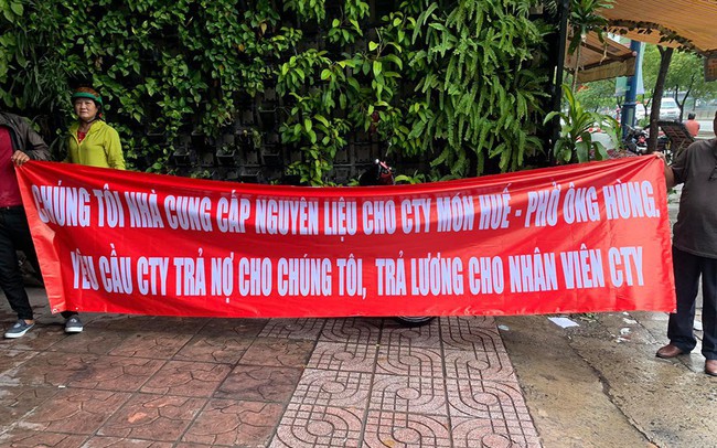 Phó Chủ tịch công ty mẹ của Món Huế từng là Chủ tịch The KAfe trước đây: Kịch bản lặp lại công ty bị tố quỵt tiền, đóng cửa hàng loạt