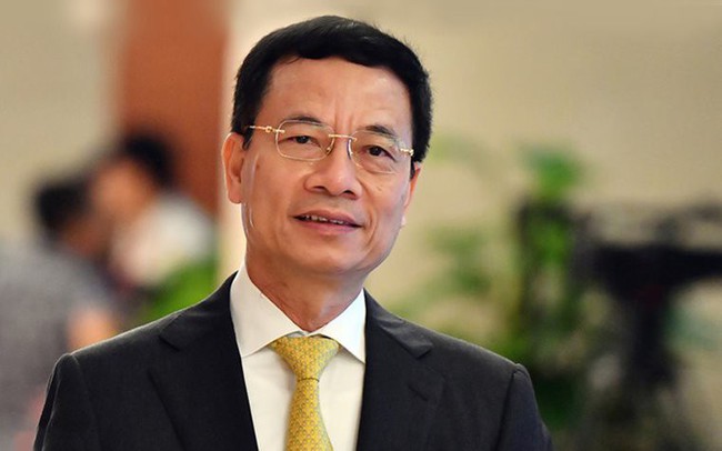 Bộ trưởng Nguyễn Mạnh Hùng: Không chỉ lắp ráp, gia công sản phẩm công nghệ cho nước ngoài, "make in Vietnam" sẽ là chiến lược mới của chúng ta! Bộ trưởng Nguyễn Mạnh Hùng: Không chỉ lắp ráp, gia công sản phẩm công nghệ cho nước ngoài, "make in Vietnam" sẽ là chiến lược mới của chúng ta!
