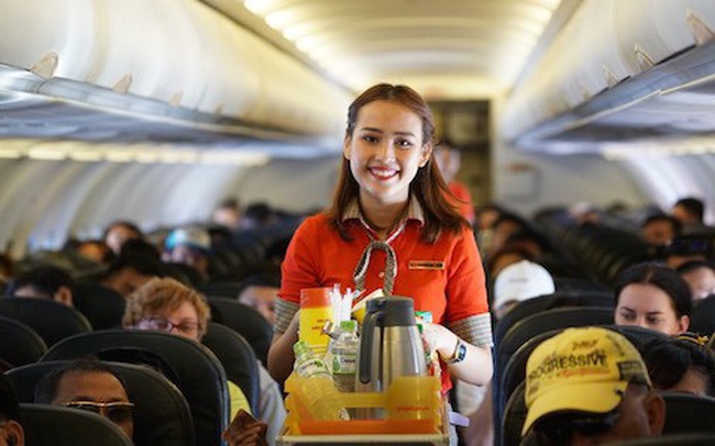 “Mì tôm và gấu bông ”: Vietjet Air đang hái quả ngọt từ các dịch vụ phụ trợ như thế nào? “Mì tôm và gấu bông ”: Vietjet Air đang hái quả ngọt từ các dịch vụ phụ trợ như thế nào?